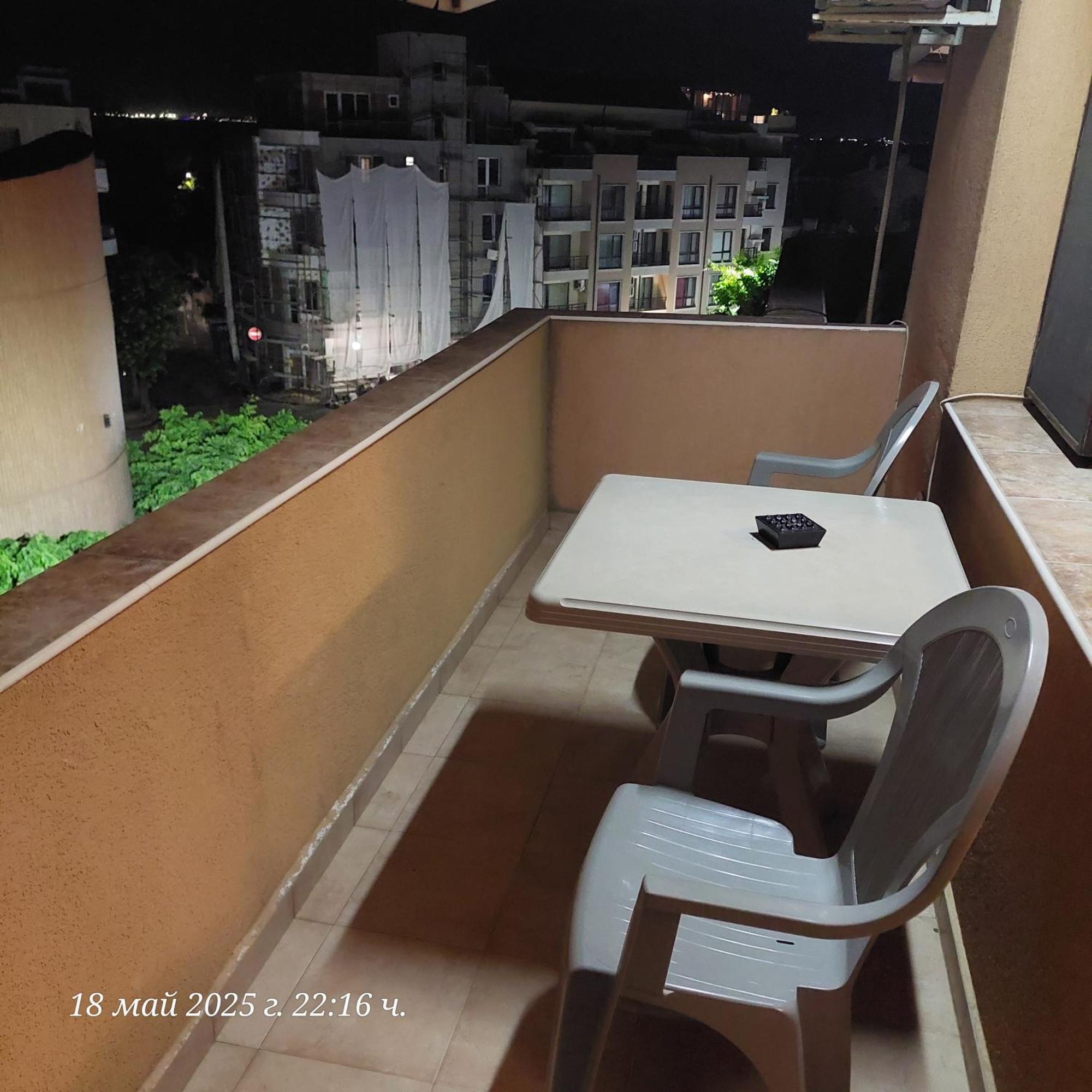 西里斯托维公寓和一室公寓酒店 帕莫瑞 外观 照片